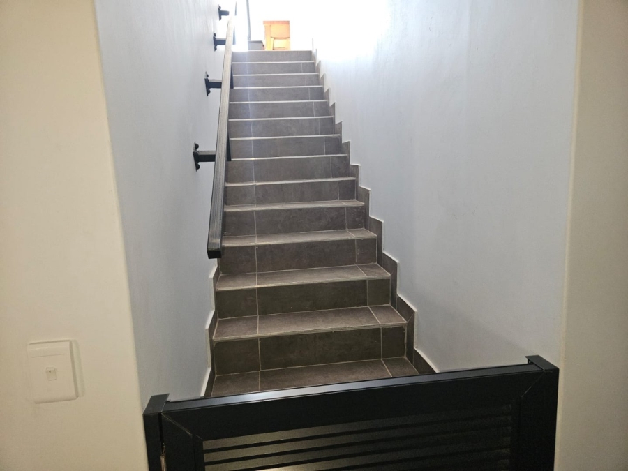 5 Bedroom Property for Sale in Wilkoppies North West
